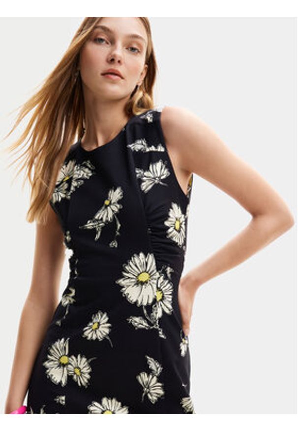 Desigual Sukienka letnia Lorena 24SWVK18 Czarny Regular Fit. Kolor: czarny. Materiał: wiskoza. Sezon: lato