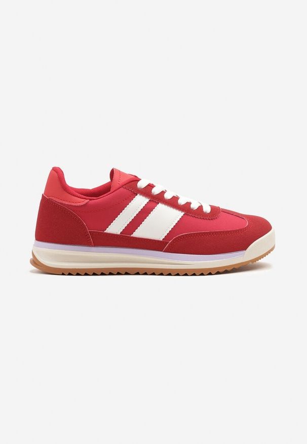 Born2be - Czerwone Sneakersy Klasyczne Tenisówki z Przeszyciami Kelluria. Okazja: na co dzień. Nosek buta: okrągły. Kolor: czerwony. Materiał: jeans. Obcas: na płaskiej podeszwie