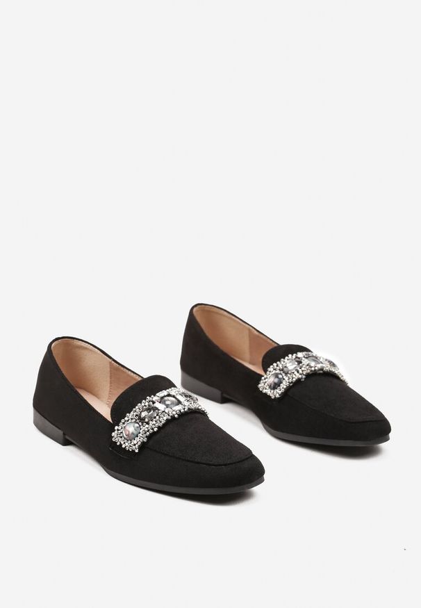 Renee - Czarne Mokasyny z Cyrkoniami i Perełkami na Klamerce Sybilla. Kolor: czarny. Wzór: aplikacja