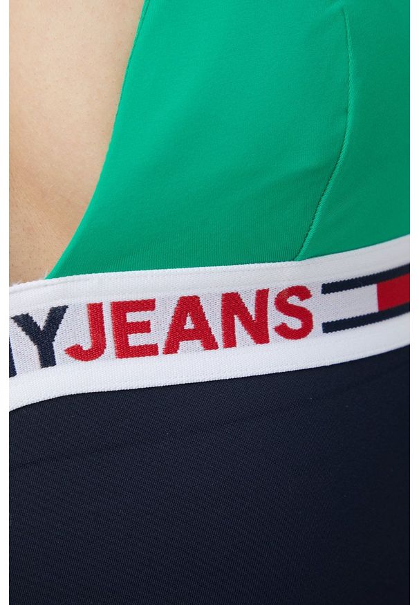 TOMMY HILFIGER - Tommy Hilfiger jednoczęściowy strój kąpielowy kolor zielony lekko usztywniona miseczka. Kolor: zielony. Materiał: materiał