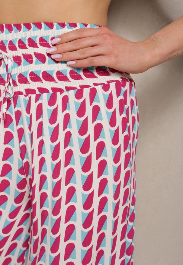 Renee - Fuksjowo-Białe Spodnie z Wiskozy High Waist Typu Palazzo z Gumką w Talii Tiimacella. Okazja: na randkę, na co dzień. Stan: podwyższony. Kolor: różowy. Materiał: wiskoza. Styl: elegancki, casual
