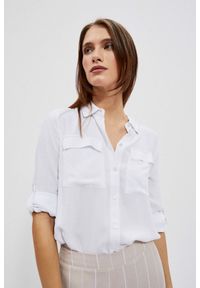 MOODO - Wiskozowa koszula z kieszeniami biała. Kolor: biały. Materiał: wiskoza