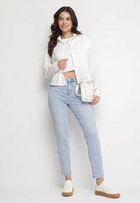 Born2be - Jasnoniebieskie Bawełniane Jeansy o Dopasowanym Kroju z Wysokim Stanem Sesiela. Okazja: na co dzień. Stan: podwyższony. Kolor: niebieski. Styl: elegancki, casual #5