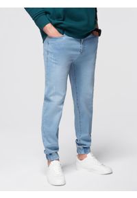 Ombre Clothing - Męskie spodnie jeansowe JOGGERY z klasyczna opaśnicą - jasnoniebieskie V1. Okazja: na co dzień. Kolor: niebieski. Materiał: jeans. Styl: klasyczny