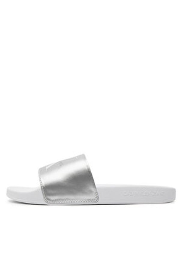 Calvin Klein Jeans Klapki Slide Ny Pearl YW0YW01243 Srebrny. Kolor: srebrny. Materiał: syntetyk