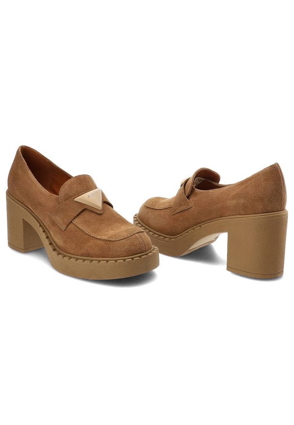 Beżowe Półbuty Lamanti Skórzane Eleganckie Buty Na Obcasie. Okazja: na co dzień. Zapięcie: bez zapięcia. Kolor: beżowy. Materiał: skóra. Szerokość cholewki: normalna. Obcas: na obcasie. Styl: elegancki. Wysokość obcasa: średni