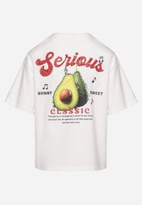 Born2be - Biały T-shirt z Bawełną i Motywem Awokado Addixa. Okazja: na co dzień. Kolor: biały. Materiał: bawełna. Styl: klasyczny, casual #3