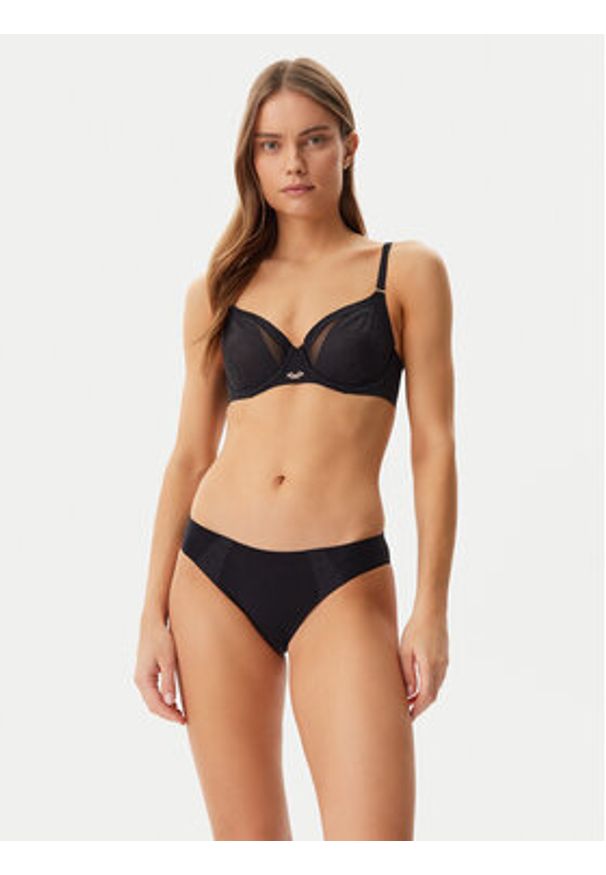 Chantelle Figi klasyczne C18IA0 Czarny. Kolor: czarny. Materiał: syntetyk