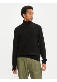 Jack & Jones Golf Cody 12262152 Czarny Regular Fit. Typ kołnierza: golf. Kolor: czarny. Materiał: syntetyk, bawełna