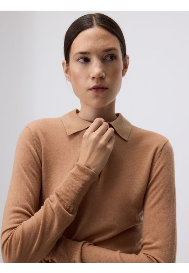 Reserved - Wełniana bluzka - brązowy. Kolor: brązowy. Materiał: wełna. Wzór: gładki