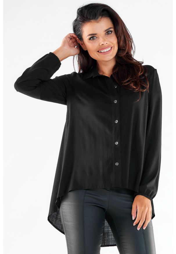 Awama - Elegancka Koszula z Dłuższym Tyłem - Czarna. Kolor: czarny. Materiał: elastan, wiskoza. Długość: długie. Styl: elegancki