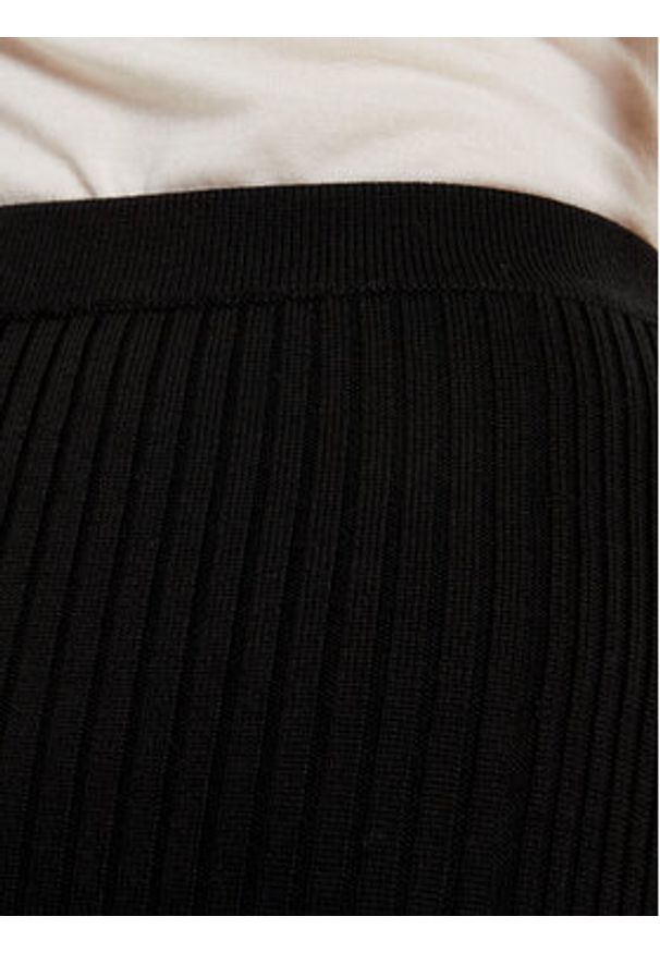 Luisa Spagnoli Spódnica ołówkowa Maionese 58497 Czarny Slim Fit. Kolor: czarny. Materiał: wełna