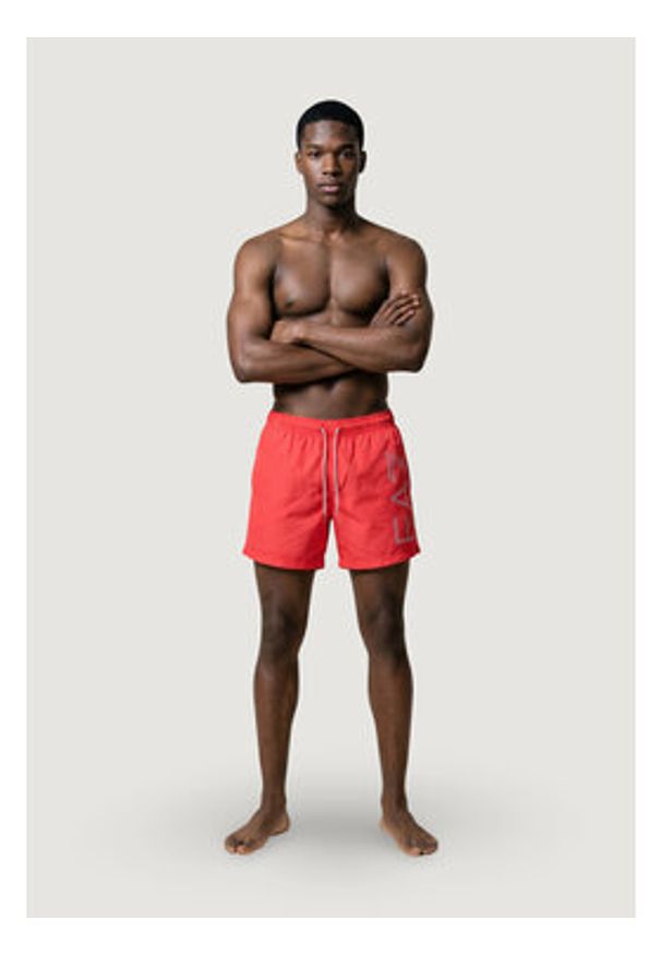 EA7 Emporio Armani Szorty kąpielowe 7M002001 AF14497 M5096 Czerwony Regular Fit. Kolor: czerwony. Materiał: syntetyk