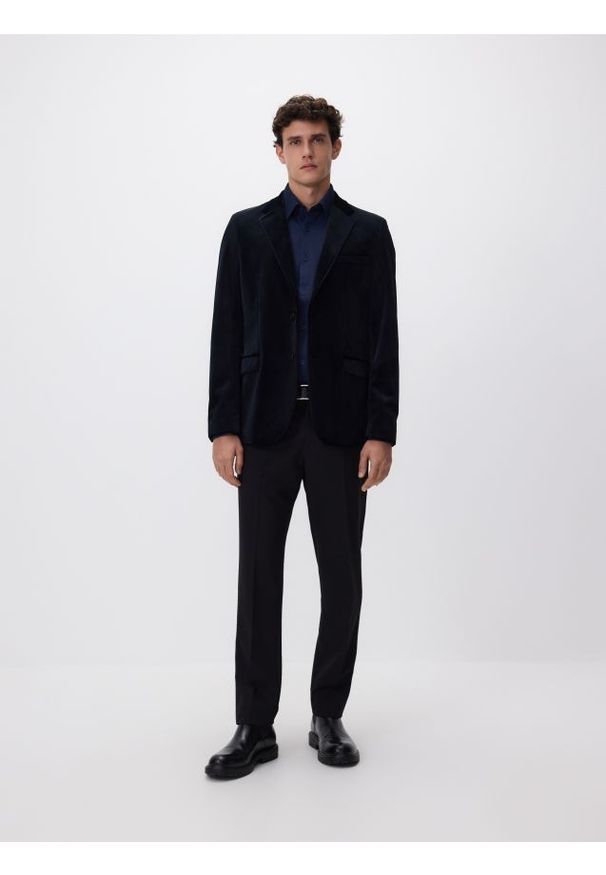 Reserved - Gładka koszula super slim fit - granatowy. Kolor: niebieski. Materiał: dzianina. Wzór: gładki