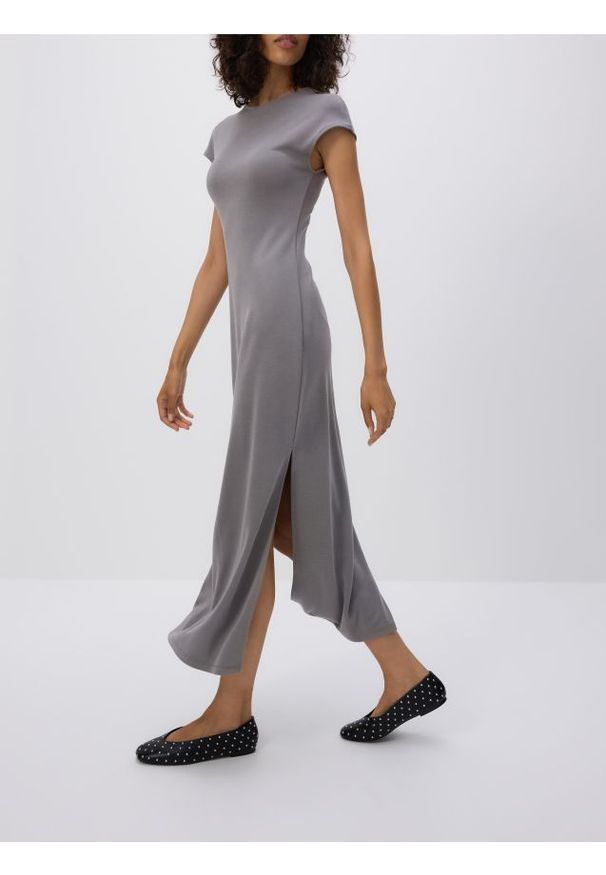 Reserved - Sukienka z modalem - ciemnoszary. Kolor: szary. Materiał: dzianina