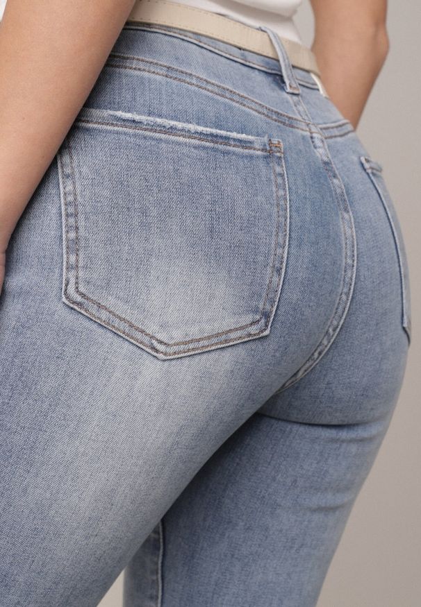 Born2be - Niebieskie Jeansy Dzwony z Bawełną o Wysokim Stanie Shirinorin. Okazja: na co dzień. Stan: podwyższony. Kolor: niebieski. Długość: długie. Styl: elegancki, casual