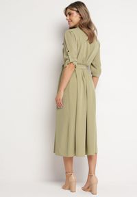 Born2be - Jasnozielona Rozkloszowana Sukienka Maxi z Koszulową Górą i Wiązanym Paskiem Indiga. Kolor: zielony. Materiał: materiał. Wzór: jednolity. Typ sukienki: koszulowe. Długość: maxi #3