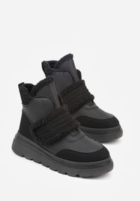 Born2be - Czarne Śniegowce z Przeszyciami i Futerkiem Newella. Okazja: na co dzień. Zapięcie: rzepy. Kolor: czarny. Materiał: futro. Styl: klasyczny, casual, elegancki #5