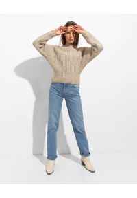 JOANNA MUZYK - Beżowy sweter Laura. Kolor: beżowy. Materiał: prążkowany, dzianina