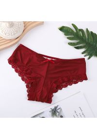 Intica - Majtki z koronką i wycięciem na specjalne okazje Kantha. Kolor: czerwony. Materiał: koronka. Wzór: koronka