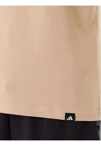 Adidas - adidas T-Shirt Slide Graphic JZ1037 Beżowy Regular Fit. Kolor: beżowy. Materiał: bawełna #4