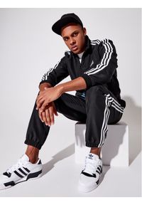 Adidas - adidas Dres Essential GK9950 Czarny Regular Fit. Kolor: czarny. Materiał: syntetyk, dresówka