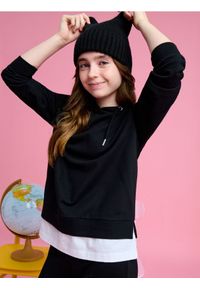 Sinsay - Bluza z kapturem - czarny. Typ kołnierza: kaptur. Kolor: czarny. Długość rękawa: długi rękaw. Długość: długie #1