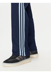 Adidas - adidas Spodnie dresowe Beckenbauer JC5793 Granatowy Regular Fit. Kolor: niebieski. Materiał: bawełna #4