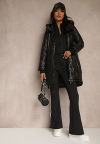 Renee - Czarna Asymetryczna Kurtka z Pikowanymi Przeszyciami i Kapturem Eleadrre. Okazja: na co dzień. Kolor: czarny. Materiał: jeans. Styl: klasyczny, sportowy, casual, elegancki #5