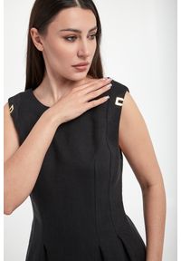 Elisabetta Franchi - Sukienka lniana ELISABETTA FRANCHI. Materiał: len