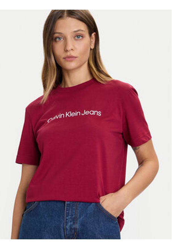 Calvin Klein Jeans T-Shirt LV047C912G Czerwony Regular Fit. Kolor: czerwony. Materiał: bawełna