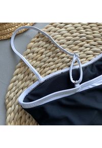 Intica - Strój kąpielowy jednoczęściowy z lamówką na plażę i basen Margitte. Kolor: czarny. Materiał: materiał #3