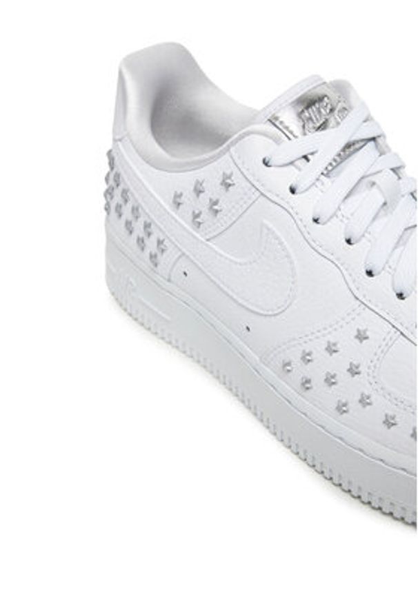 Nike Sneakersy Nike Air Force 1 '07 XX Studded Biały. Kolor: biały. Materiał: skóra. Model: Nike Air Force