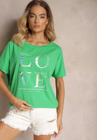 Renee - Zielony Bawełniany T-shirt Ozdobiony Nadrukiem o Metalicznym Połysku Nolinea. Okazja: na co dzień. Kolor: zielony. Materiał: bawełna. Wzór: aplikacja, nadruk. Styl: casual, elegancki #5