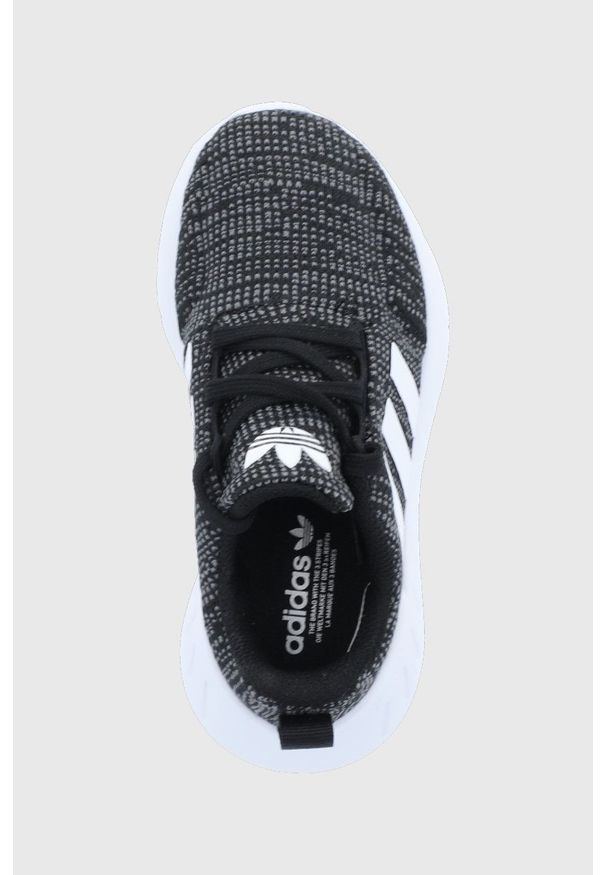 adidas Originals buty dziecięce Swift Run kolor czarny. Nosek buta: okrągły. Zapięcie: sznurówki. Kolor: czarny. Materiał: materiał, guma. Wzór: nadruk. Sport: bieganie