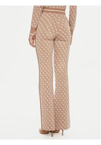 Guess Spodnie materiałowe W3YB38 Z37K0 Beżowy Regular Fit. Kolor: beżowy. Materiał: wiskoza #3