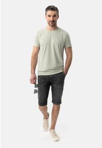 Volcano - Szorty jeansowe, Regular Fit, E-CARST. Okazja: na co dzień. Materiał: jeans. Długość: krótkie. Styl: casual, sportowy #1