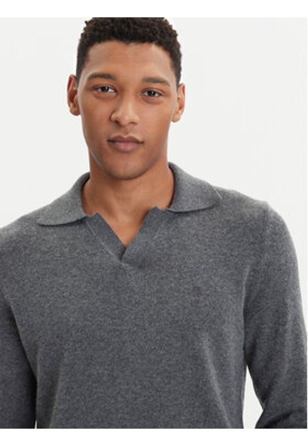 Marc O'Polo Sweter 529 5144 60150 Szary Regular Fit. Typ kołnierza: polo. Kolor: szary. Materiał: bawełna