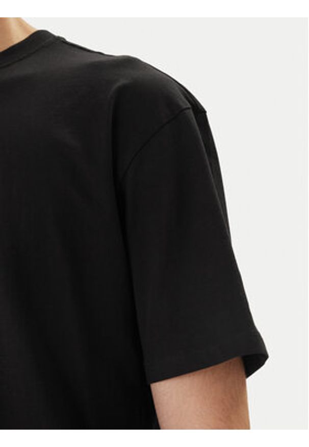 Guess T-Shirt F6GI11 K8HM4 Czarny Regular Fit. Kolor: czarny. Materiał: bawełna