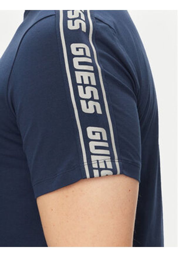 Guess T-Shirt Arlo Z4GI18 J1314 Niebieski Regular Fit. Kolor: niebieski. Materiał: bawełna