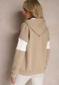 Renee - Beżowa Bawełniana Bluza z Kapturem w Amerykańskim Stylu z Napisem i Polarem Iocaste. Okazja: na co dzień, na uczelnię. Typ kołnierza: kaptur. Kolor: beżowy. Materiał: polar, bawełna. Długość rękawa: długi rękaw. Długość: długie. Wzór: napisy. Styl: casual #5