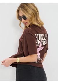 Sinsay - Bawełniana koszulka z nadrukiem rozgwiazdy - brązowy. Kolor: brązowy. Materiał: bawełna. Wzór: nadruk #1