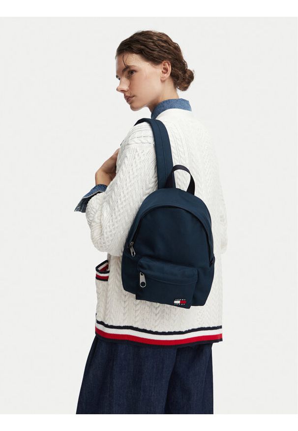 Tommy Jeans Plecak Tjw Ess Daily Dome Backpack AW0AW18648 Granatowy. Kolor: niebieski. Materiał: materiał