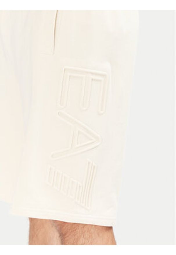 EA7 Emporio Armani Szorty sportowe 7M000153 AF10432 U1079 Écru Regular Fit. Materiał: bawełna. Styl: sportowy