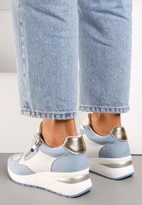 Renee - Niebieskie Sneakersy na Koturnie Ozdobione Krótkim Suwakiem Yurgia. Kolor: niebieski. Wzór: aplikacja. Obcas: na koturnie #5