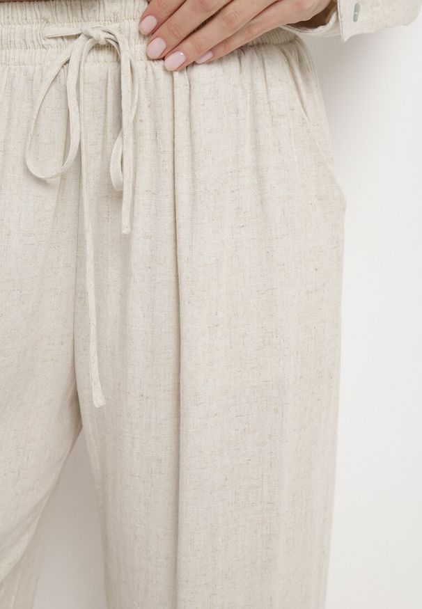 Born2be - Beżowe Wiskozowe Spodnie z Lnem o Szerokich Nogawkach Almaris. Okazja: na spotkanie biznesowe. Kolor: beżowy. Materiał: wiskoza, len. Styl: biznesowy