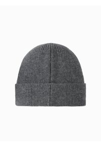 Ombre Clothing - Męska dzianinowa czapka beanie z naszywką – szary melanż V2 OM-ACWH-0123 - uniwersalny. Kolor: szary. Materiał: dzianina. Wzór: aplikacja, melanż. Styl: casual, elegancki