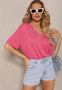 Renee - Fuksjowa Koszulka T-shirt z Brokatem przy Dekolcie Hersana. Okazja: na co dzień. Kolor: różowy. Materiał: jeans. Styl: klasyczny, casual, elegancki