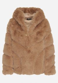 Born2be - Ciemnobeżowa Futrzana Kurtka z Kapturem Daviella. Typ kołnierza: kaptur. Kolor: beżowy. Materiał: futro. Wzór: aplikacja #3