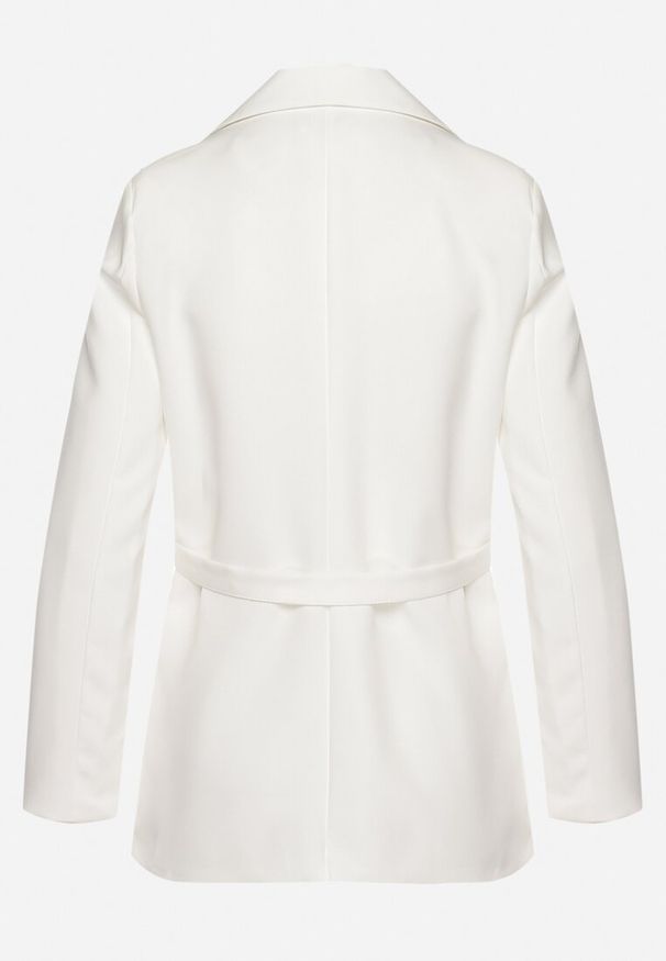 Born2be - Biała Marynarka Jednorzędowa z Ozdobnym Paskiem i Klapami Orianella. Okazja: do pracy, na spotkanie biznesowe. Kolor: biały. Materiał: jeans. Styl: biznesowy, elegancki